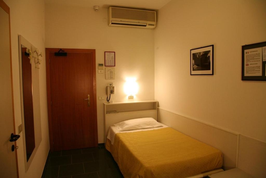 Hotel San Pellegrino Spilamberto Chambre photo